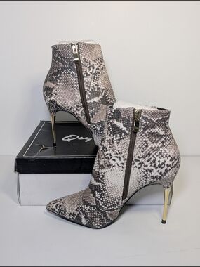 Qupid Snakeskin Ankle Boots Sz 6 NIB Pointy Toe Gold Stiletto High Heel Booties